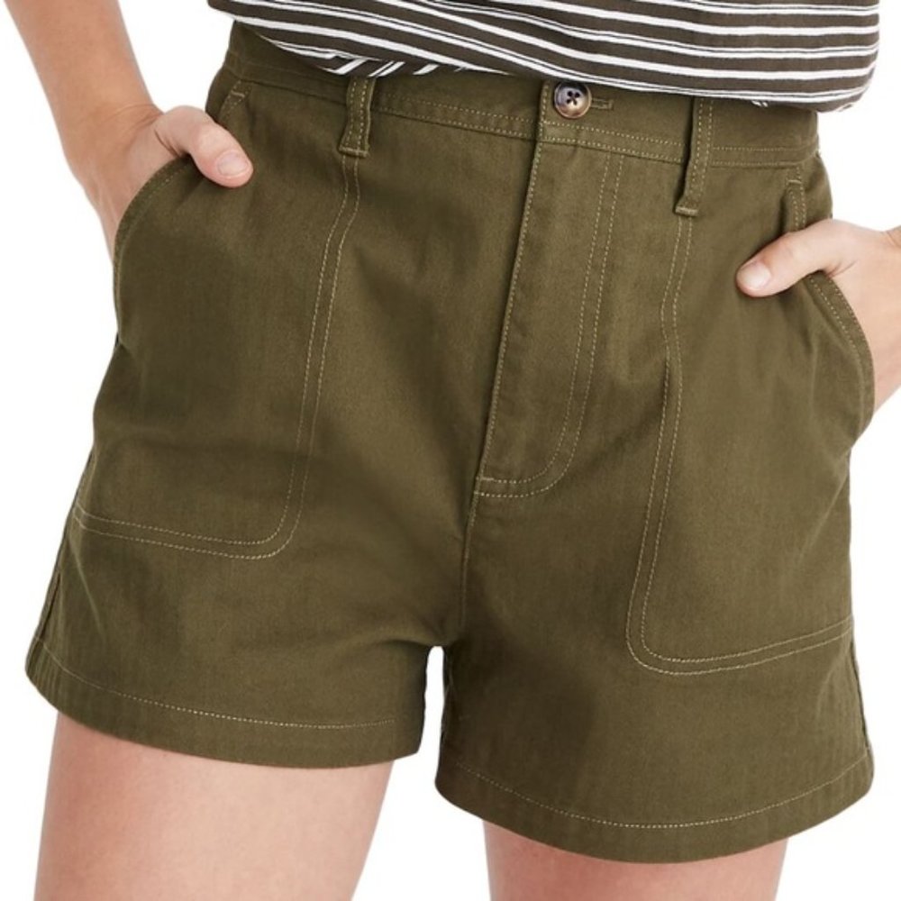 Madewell Camp Shorts in Kale Green, Size  L.